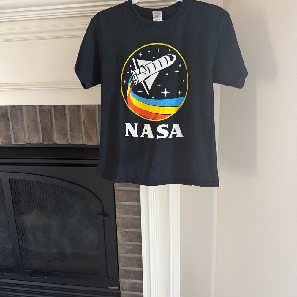 Gildan Black Kids NASA Tee with Retro Rocket & Rainbow Trail